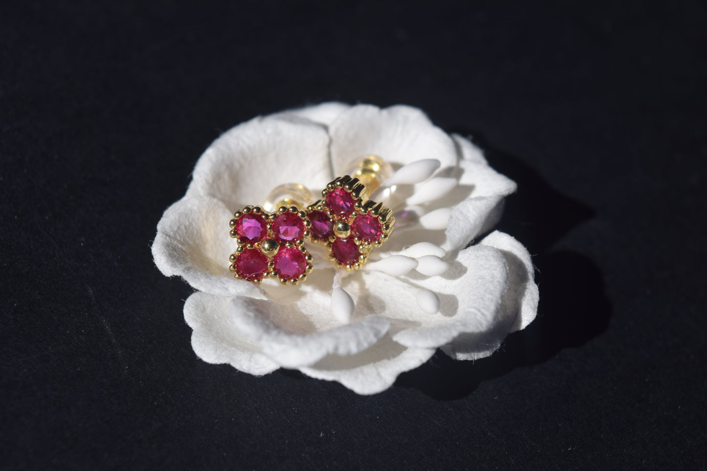 Livia Stud Earrings Fushia (18K Gold Filled)