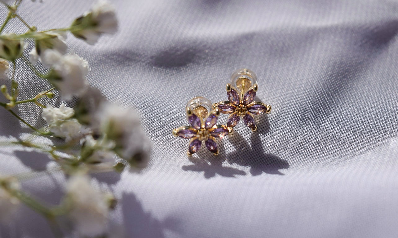 Daisy Flower Studs (18K Gold Filled)