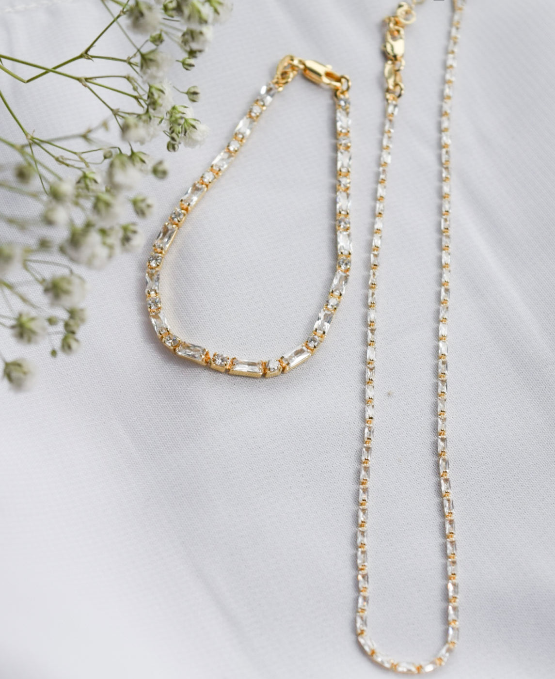 Genevieve Baguette Necklace (18K Gold Filled)