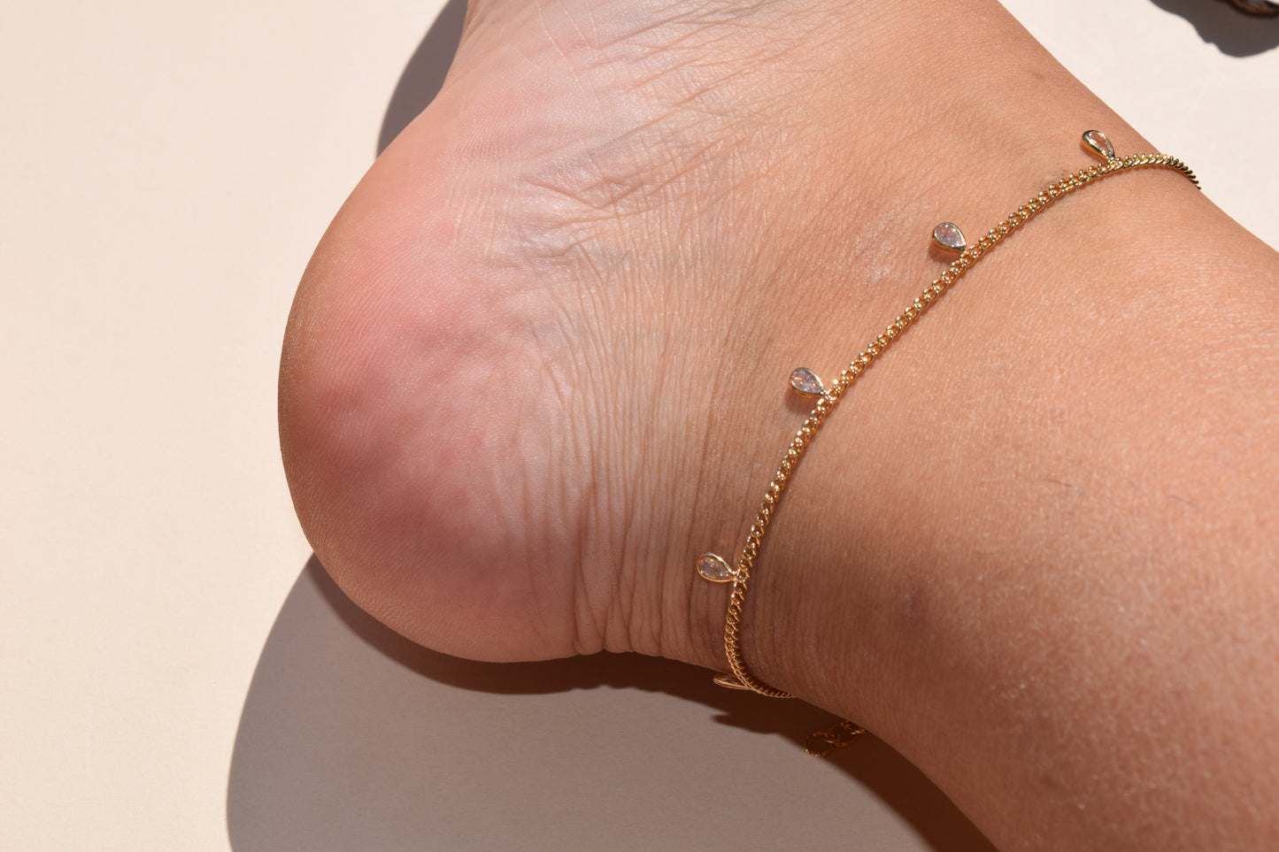 Josie Tear Drop Anklet (18K Gold Filled)