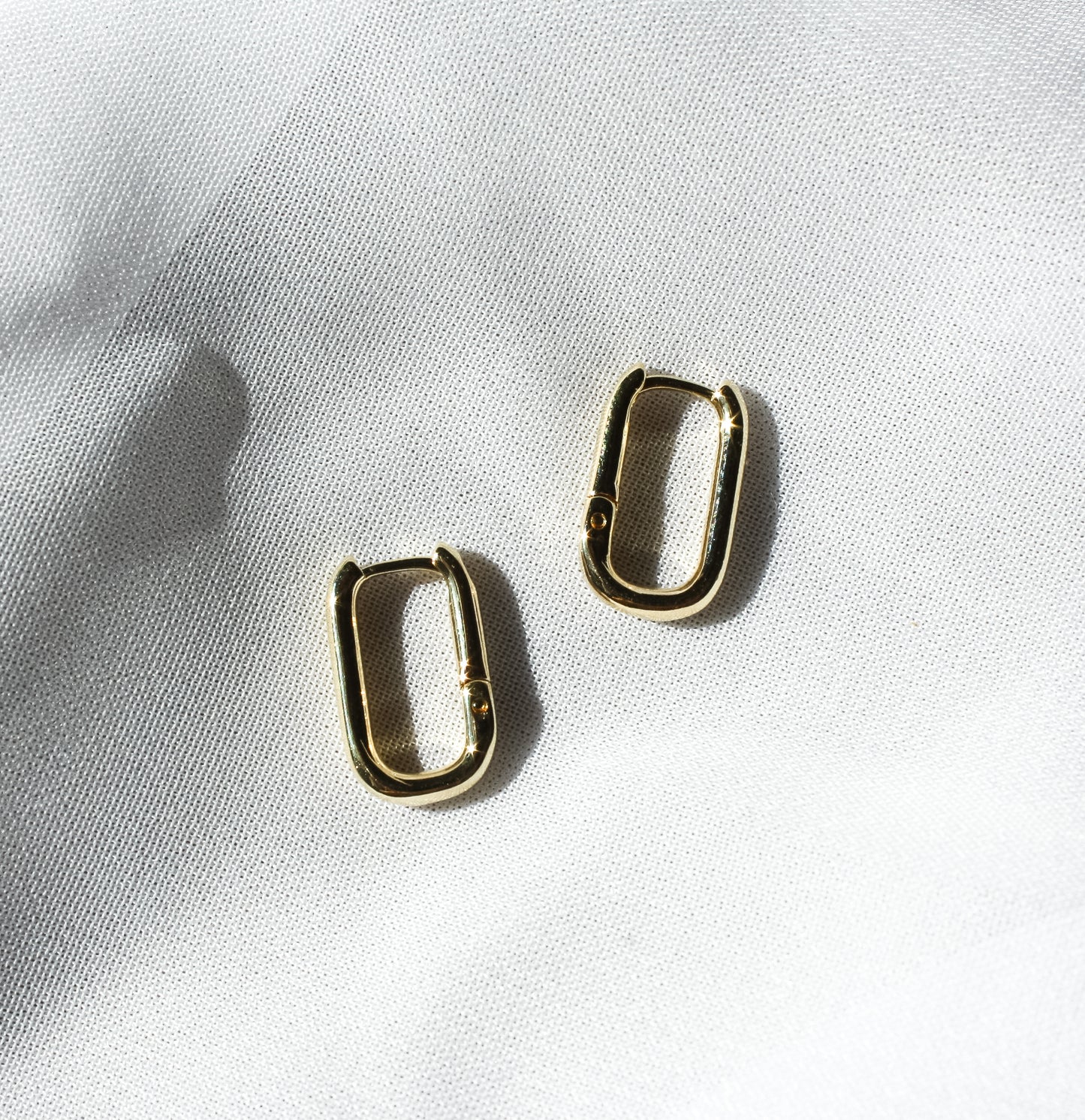 Meredith Rectangle Hoops (18K Gold Filled)