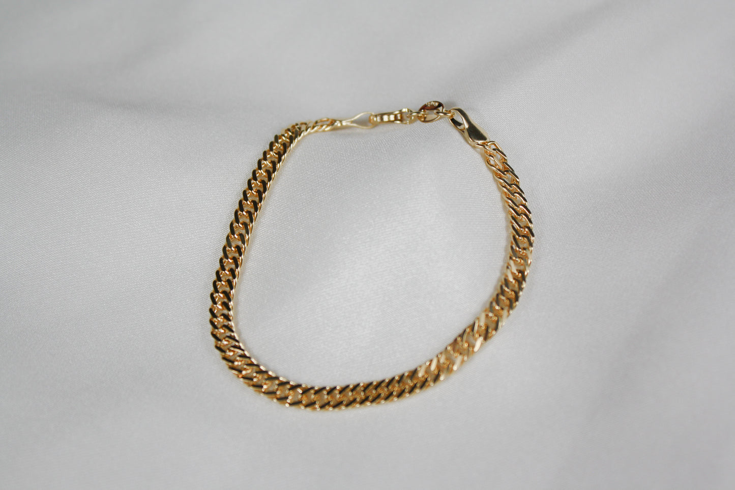 Ava Bracelet (18k Gold Filled)