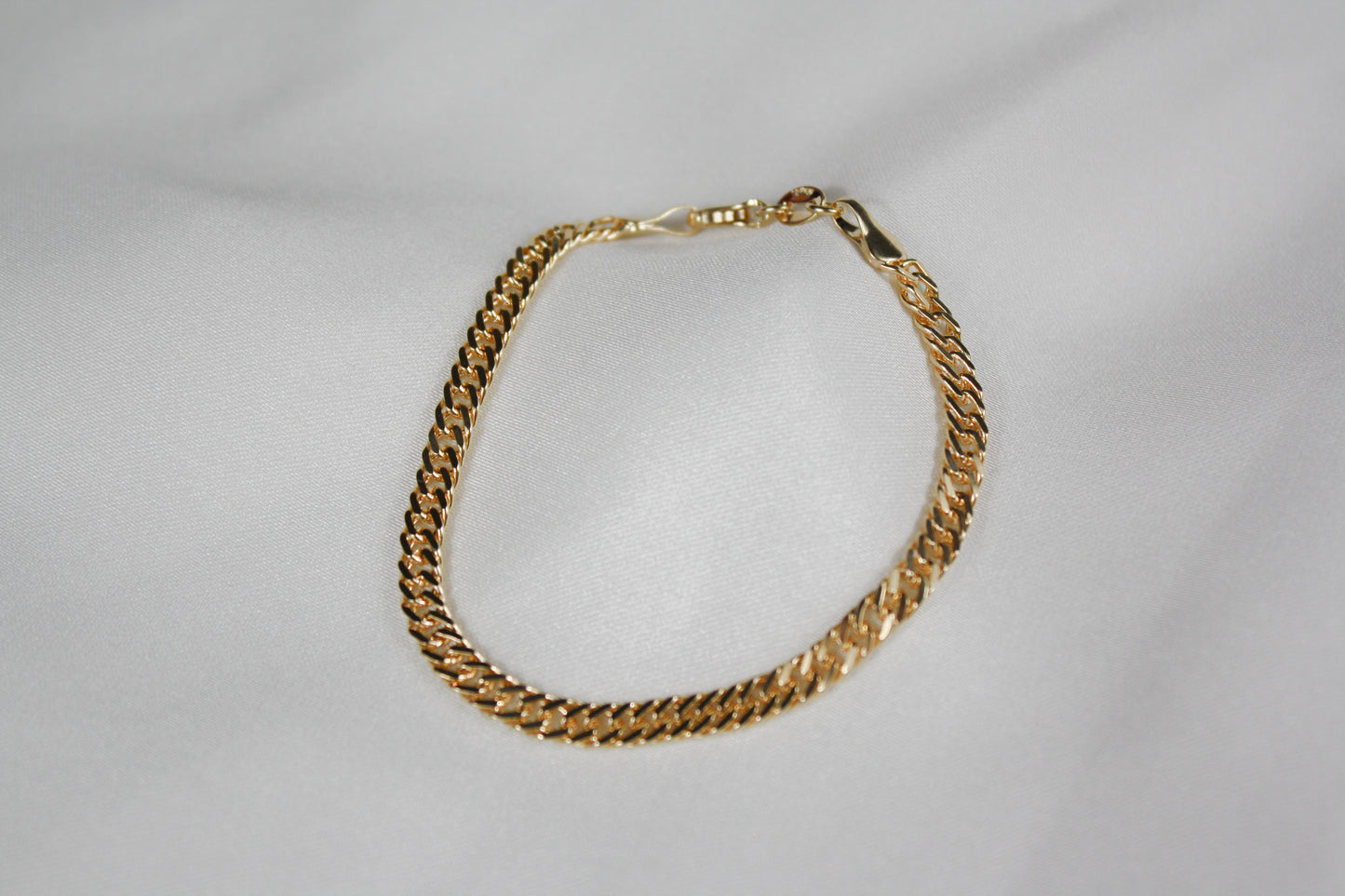 Ava Bracelet (18k Gold Filled)