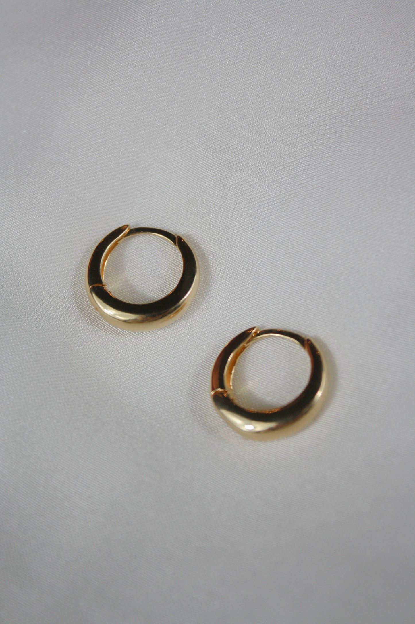 Cosette Hoop Earrings (18K Gold Filled)